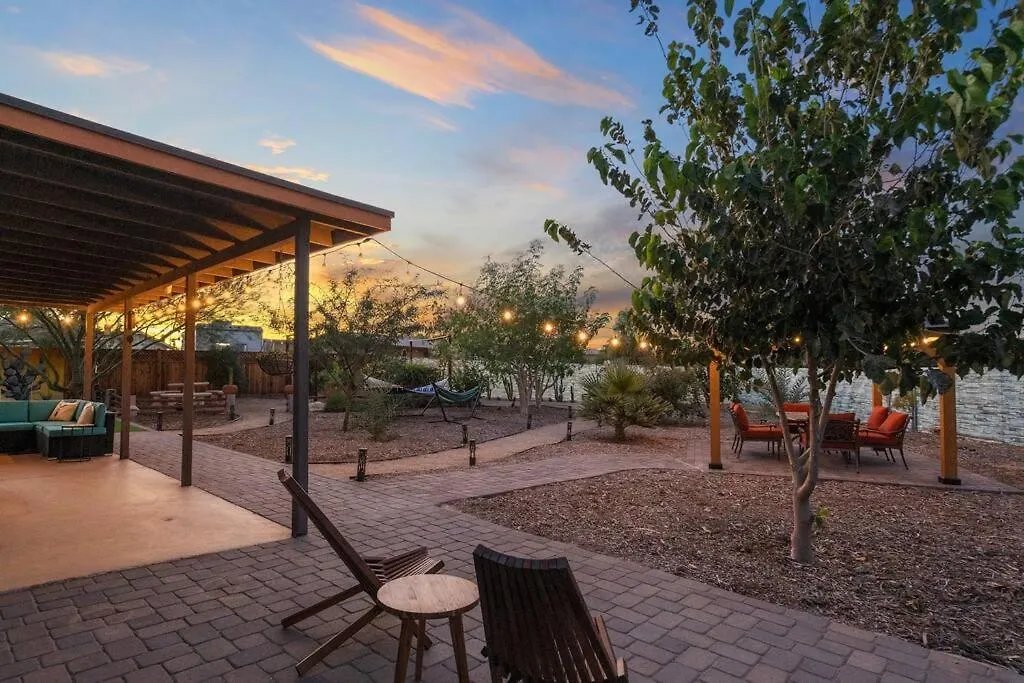 The Hummingbird House, Sauna & Mountain Views! Villa Phoenix United States