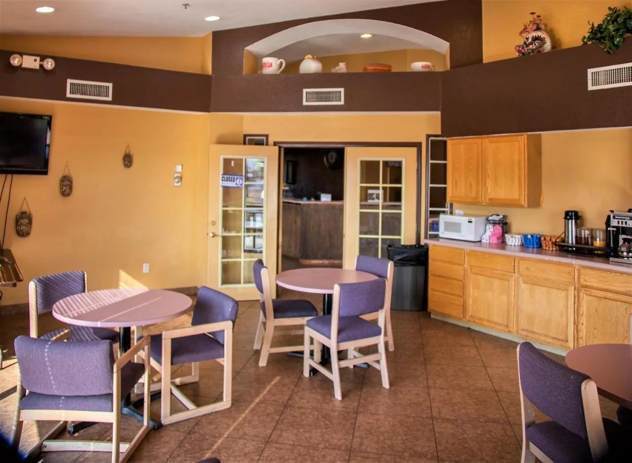 American Inn Phoenix Hotel
