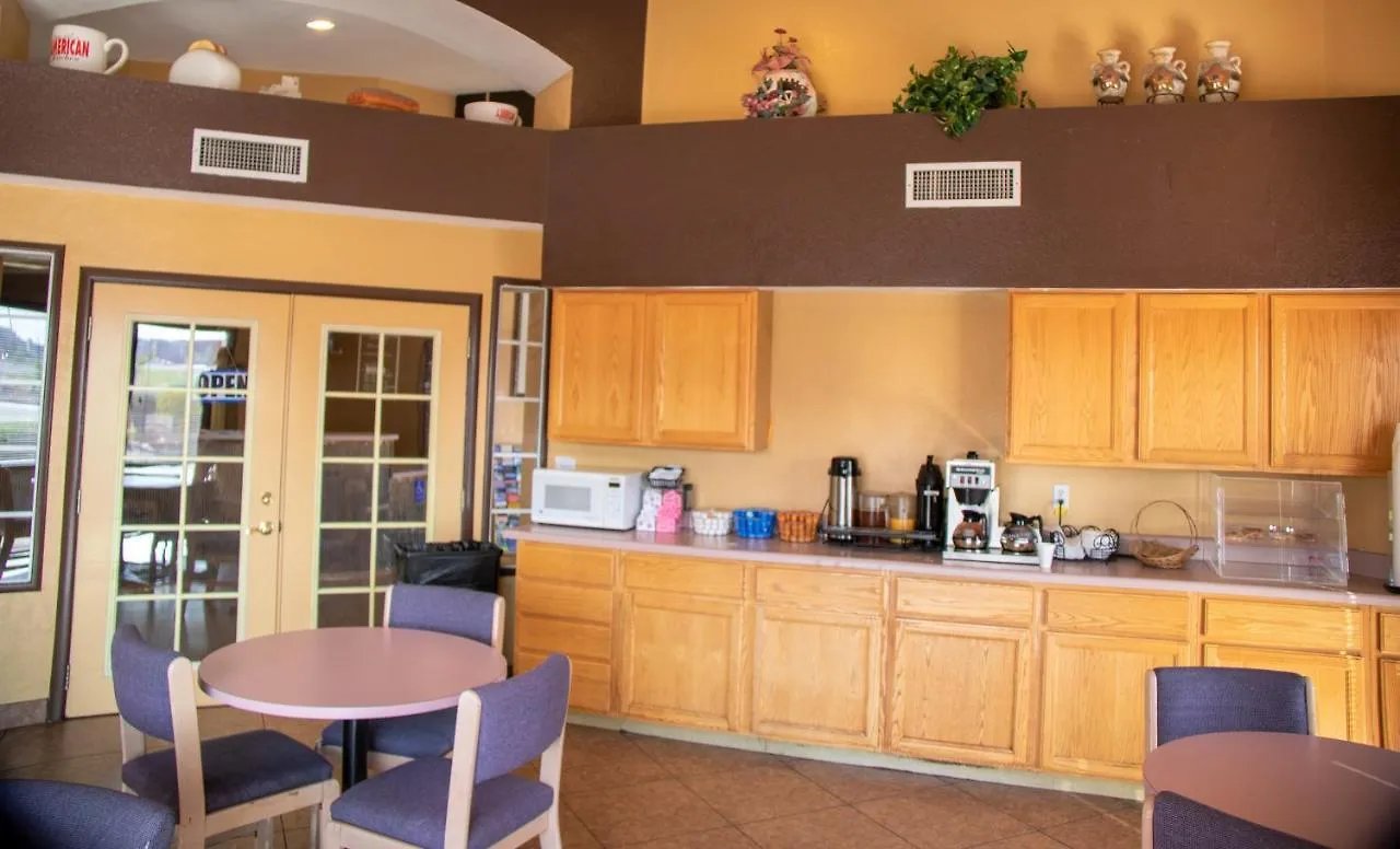American Inn Phoenix 2*,  United States