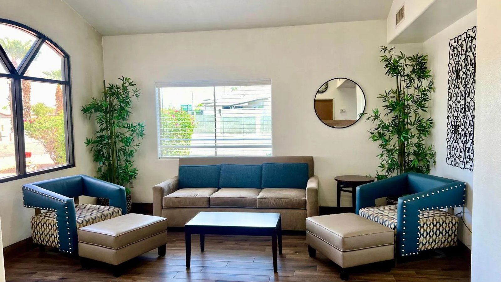 Budget Inn Phoenix Hotel