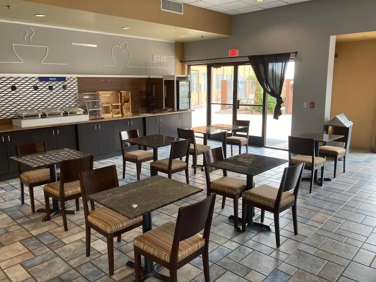 Fairfield By Marriott Inn & Suites Phoenix West Chandler Hotel