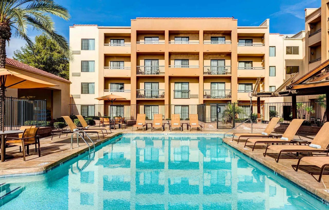 Hotel Courtyard By Marriott Phoenix Airport