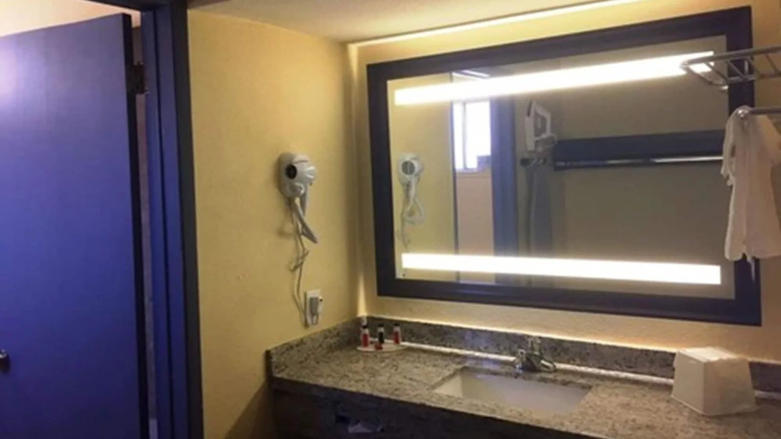 Days Inn By Wyndham Airport - Phoenix 2*,  United States