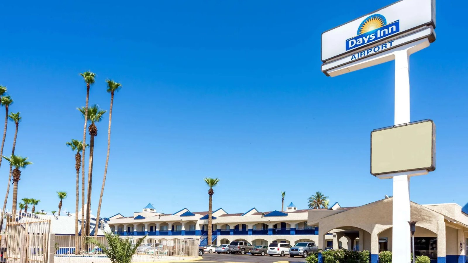 Days Inn By Wyndham Airport - Phoenix