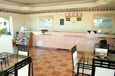 Days Inn By Wyndham Airport - Phoenix 2*,