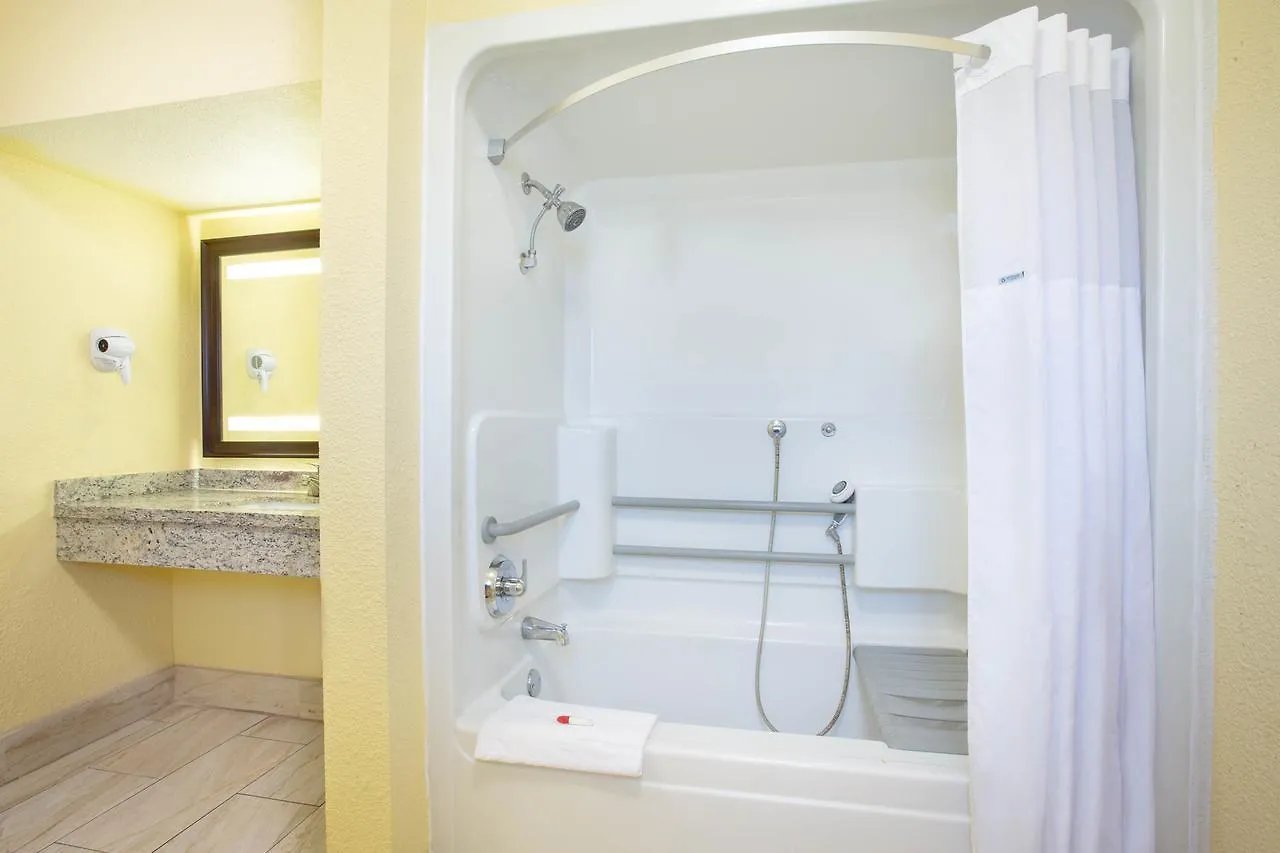 Days Inn By Wyndham Airport - Phoenix Hotel