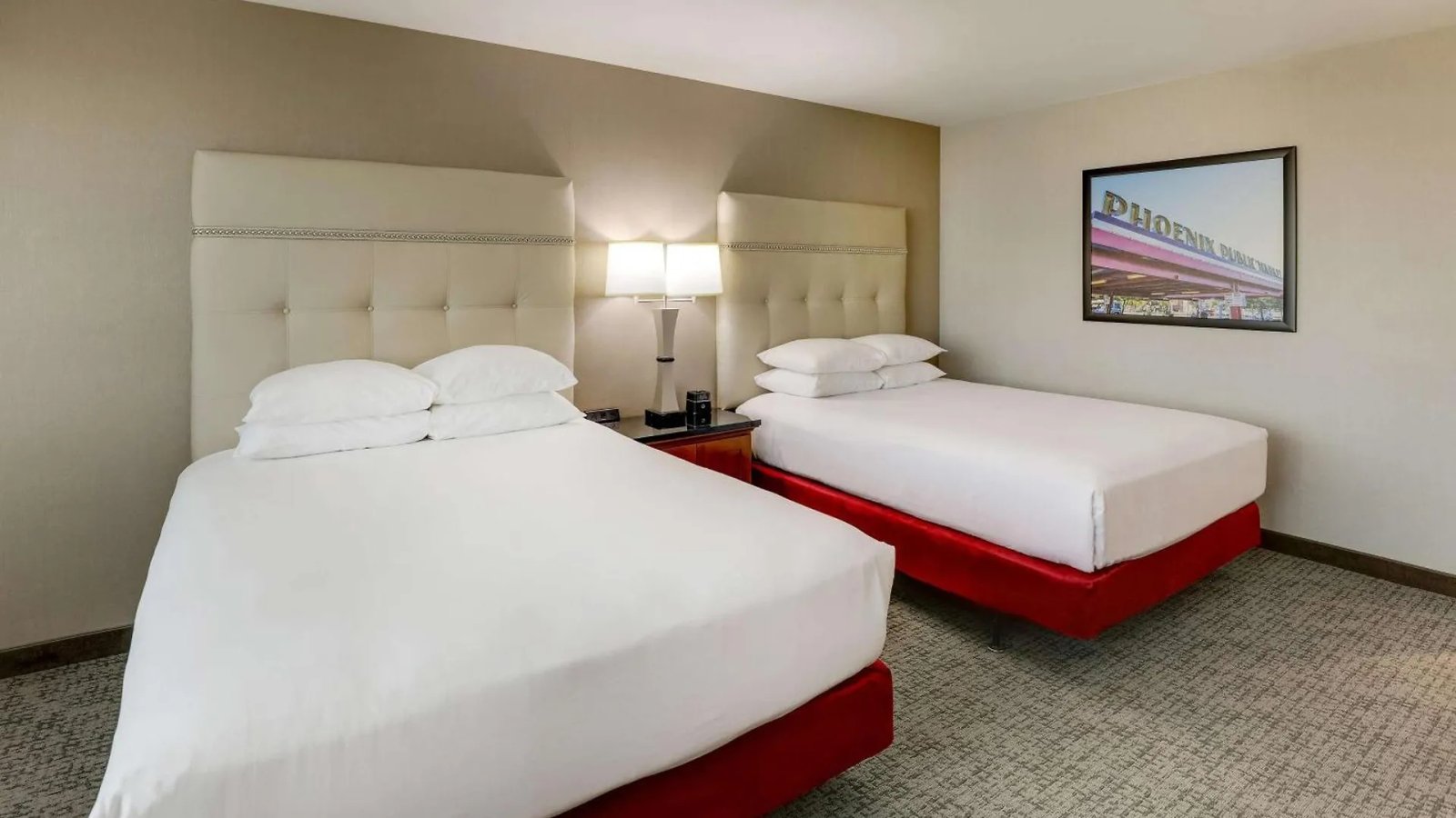 Drury Inn & Suites Phoenix Airport Hotel