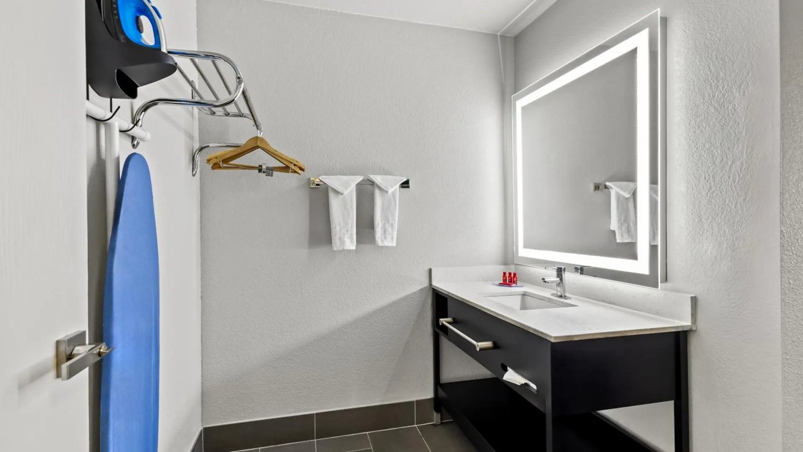 Surestay Hotel By Best Western Phoenix Airport