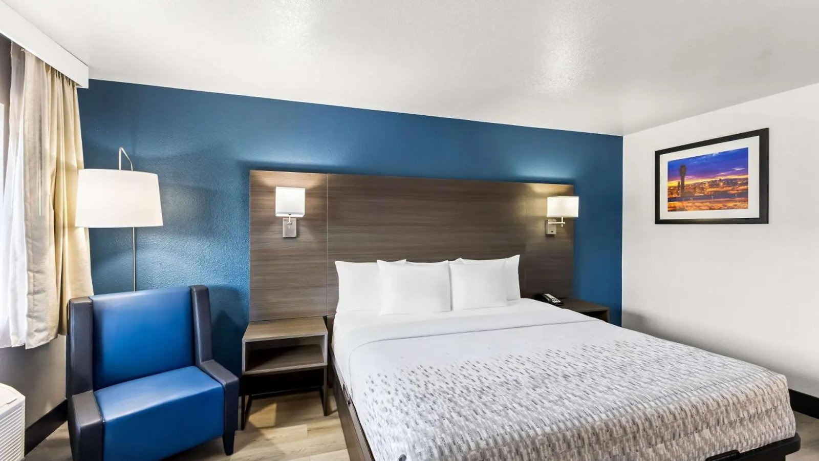 Surestay Hotel By Best Western Phoenix Airport 3*,
