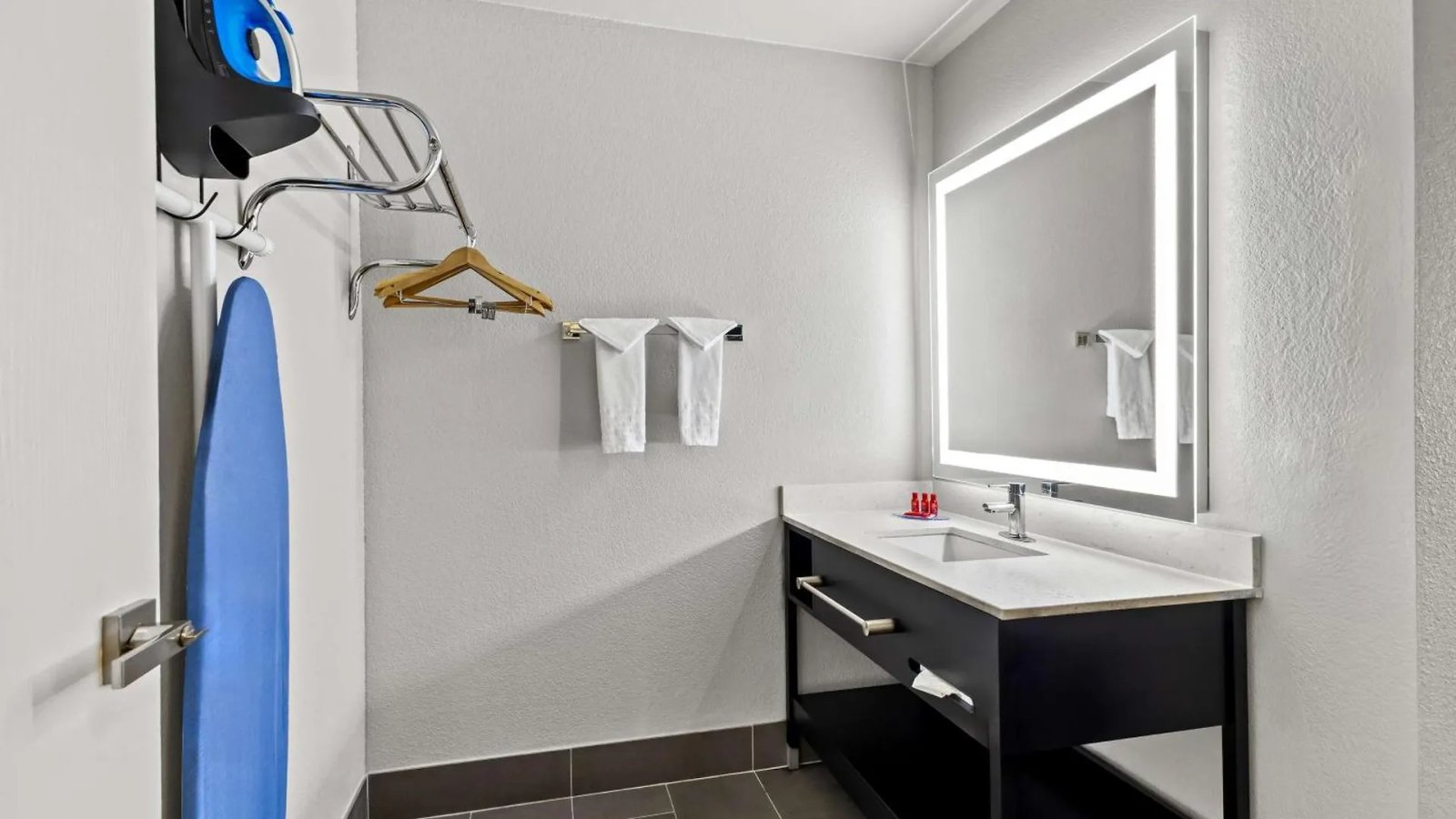 Surestay Hotel By Best Western Phoenix Airport