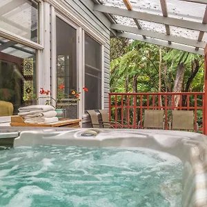  Holiday home Hale Nahele United States