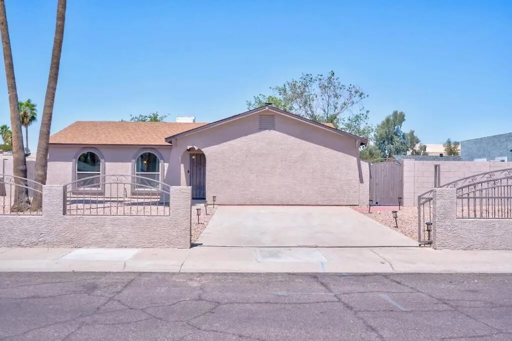 Fab Phx Getaway W/ Pool & Fire Pit Villa Phoenix Holiday home