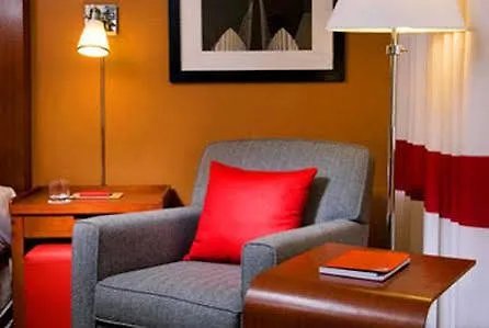 Hotel Four Points By Sheraton Phoenix South Mountain 4*,