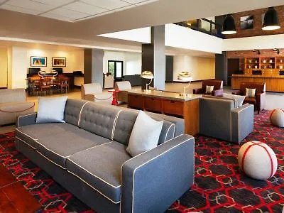 Hotel Four Points By Sheraton Phoenix South Mountain