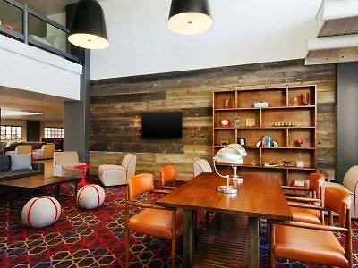 Hotel Four Points By Sheraton Phoenix South Mountain