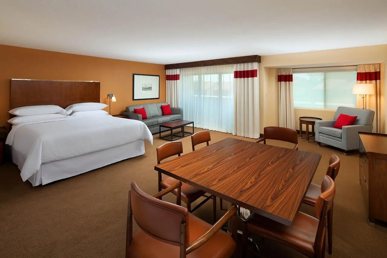 Hotel Four Points By Sheraton Phoenix South Mountain