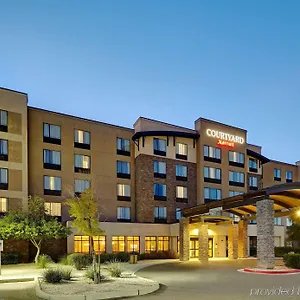 Courtyard North / Happy Valley Hotel