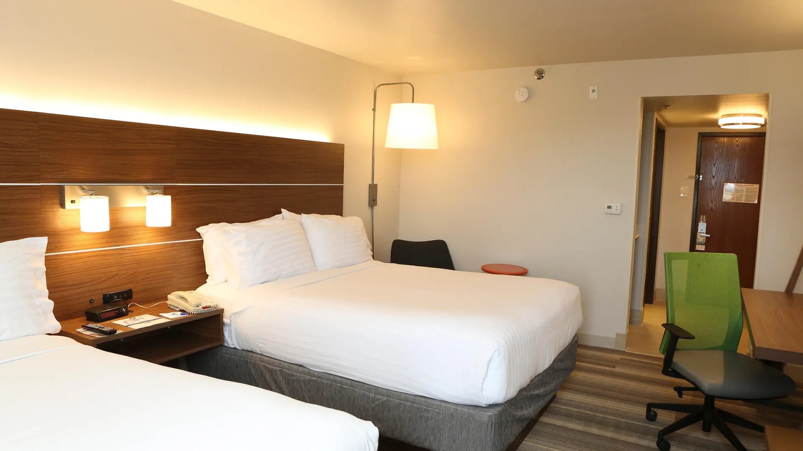 Holiday Inn Express Phoenix-Airport/University Drive, An Ihg Hotel 3*, Phoenix