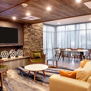 Hotel Fairfield & By Marriott Richmond Airport ***
