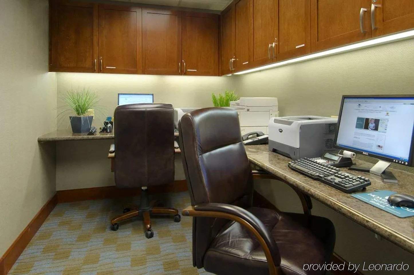 Homewood Suites By Hilton Phoenix North-Happy Valley 3*,