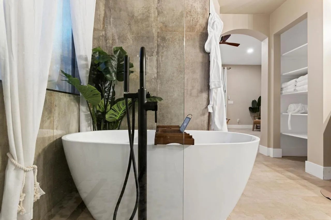 King Bed - High End -Westgate Villa. Avondale United States