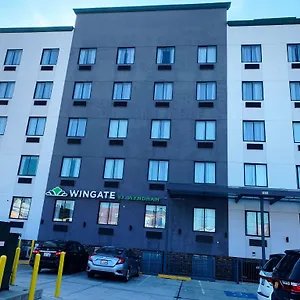 Hotel Wingate By Wyndham Jfk Airport, Far Rockaway Ny