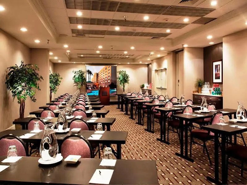 Radisson Hotel Phoenix Airport