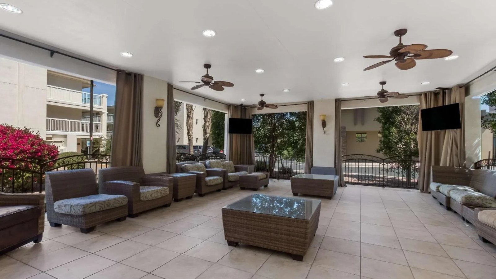 Surestay Plus Hotel By Best Western Tempe University