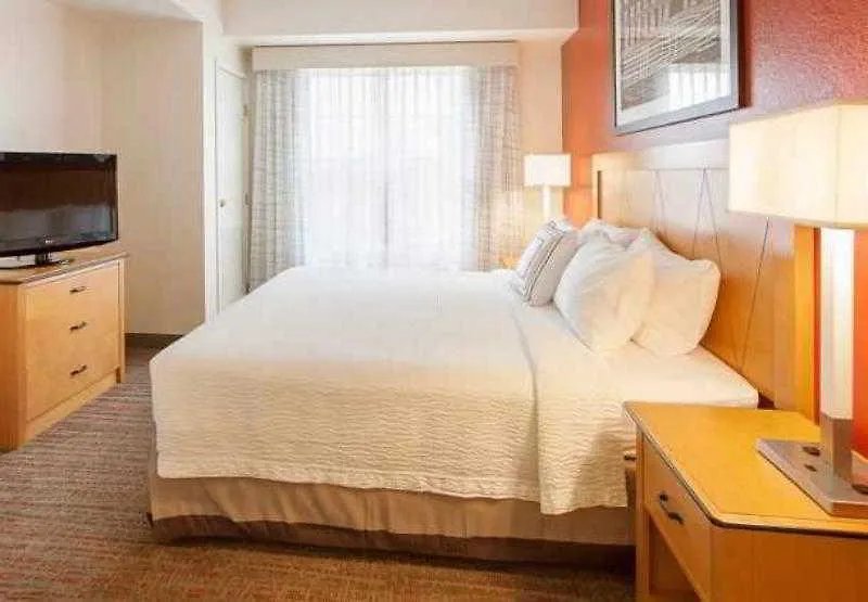 Residence Inn Phoenix Goodyear 3*,