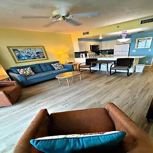 1 Bedroom Direct Oceanfront Wyndham Ocean Walk - Daytona Funland 703 , Daytona Beach United States