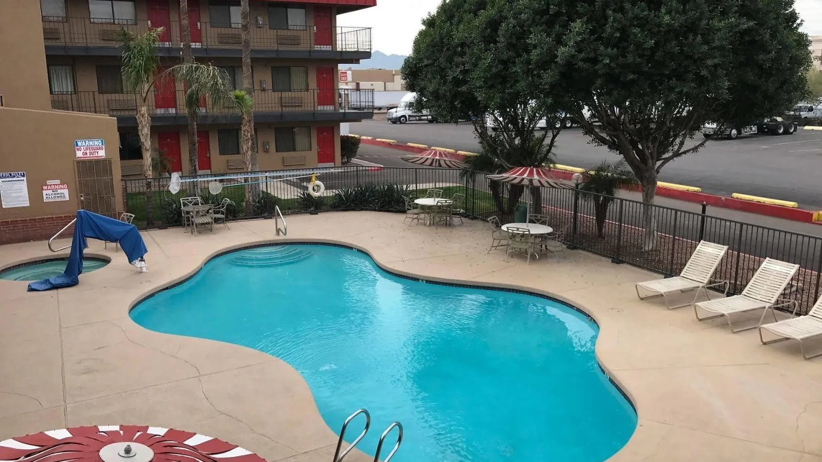 Travelers Inn - Phoenix Motel