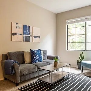 Apartment Frontdesk Mandarina Apts, Phoenix