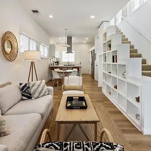 https://ambient-2bd-3ba-balcony-venice-beach.topanaheimhotels.com