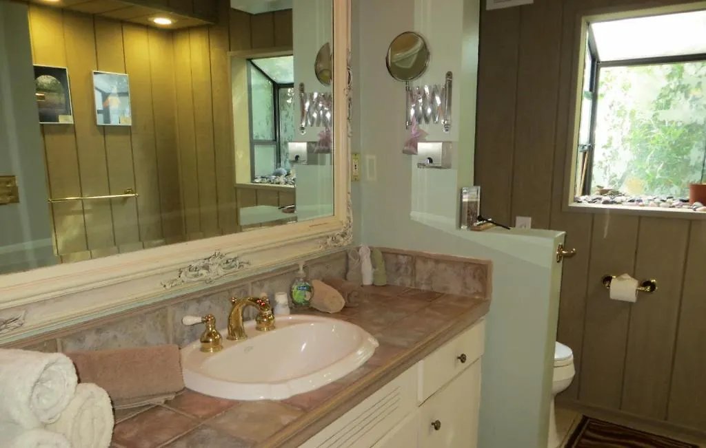 Zenyard Guest House Phoenix